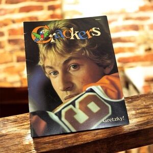 Vintage Collectable Crackers Magazine #3 Featuring Wayne Gretzky